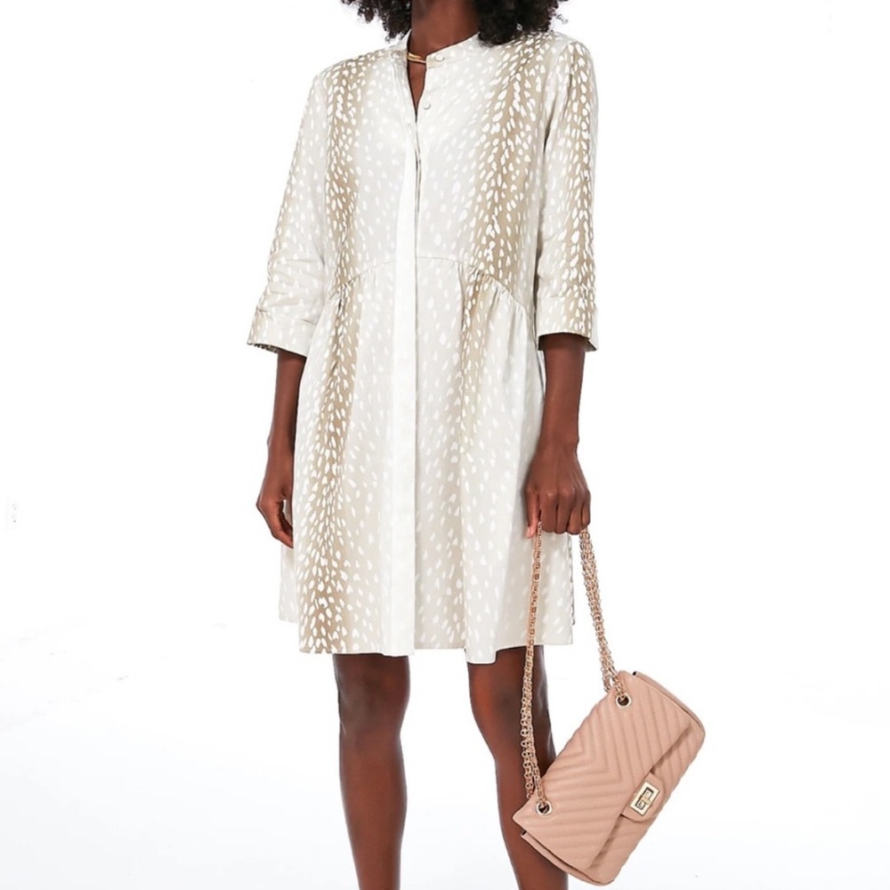Tuckernuck Antelope Royal Short Dress Tan
White Button Down 3/4 Sleeve
